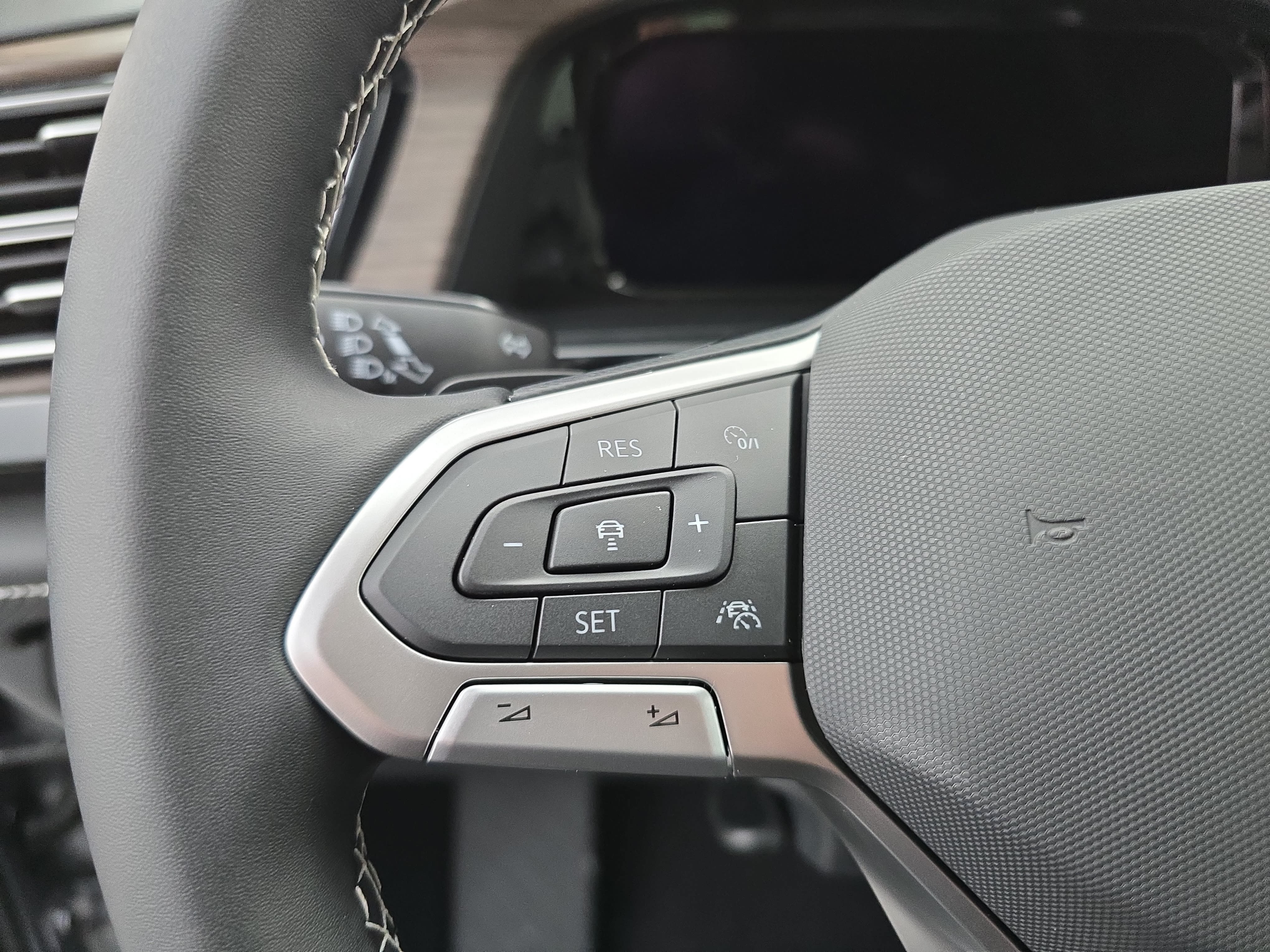 New 2026 Volkswagen Atlas SEL AWD/4WD image 18