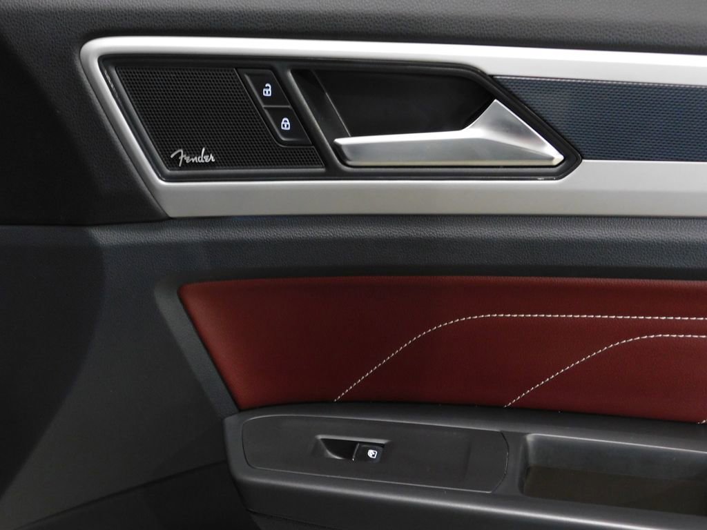 Used 2023 Volkswagen Atlas Cross Sport SEL Premium R-Line image 98