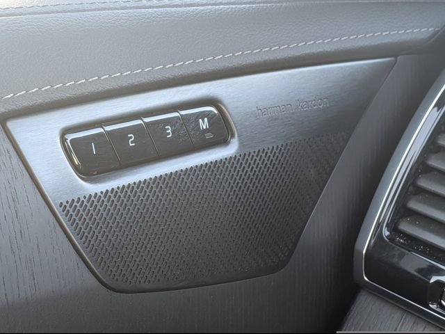 Used 2024 Volvo XC90 B6 Ultimate w/ Protection Package Premier image 27