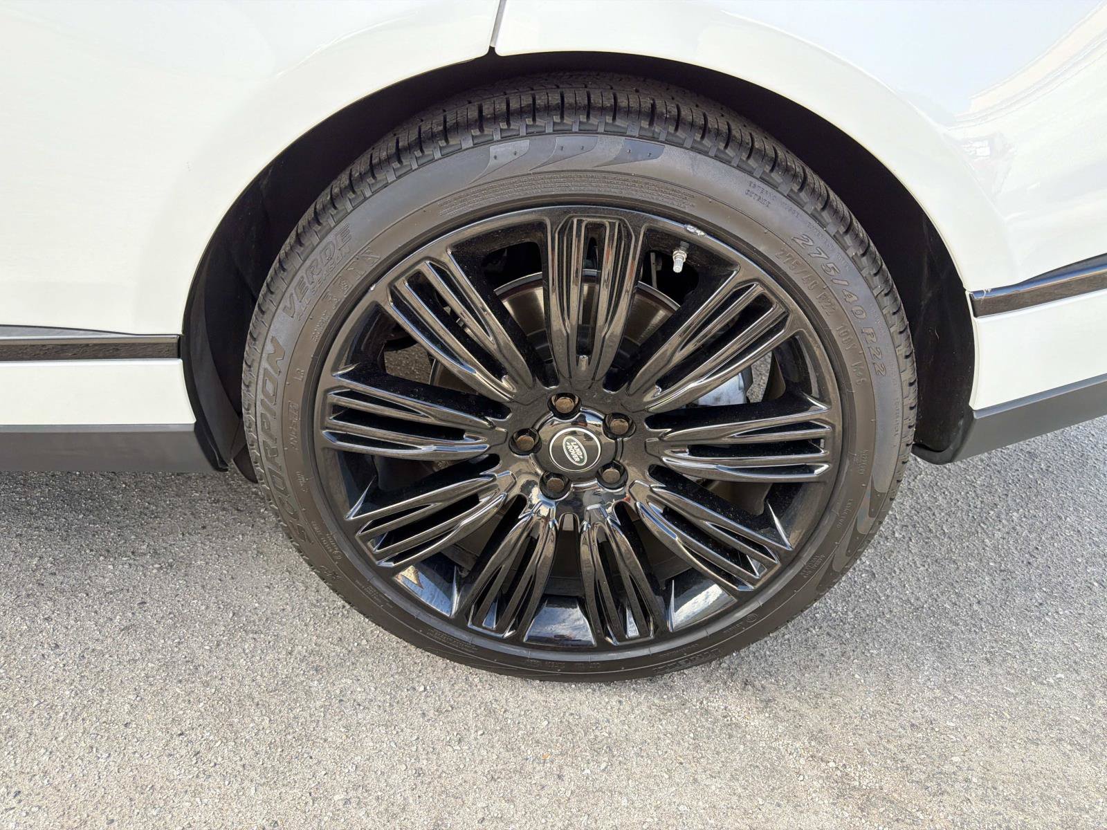 Used 2019 Land Rover Range Rover Supercharged AWD/4WD image 7