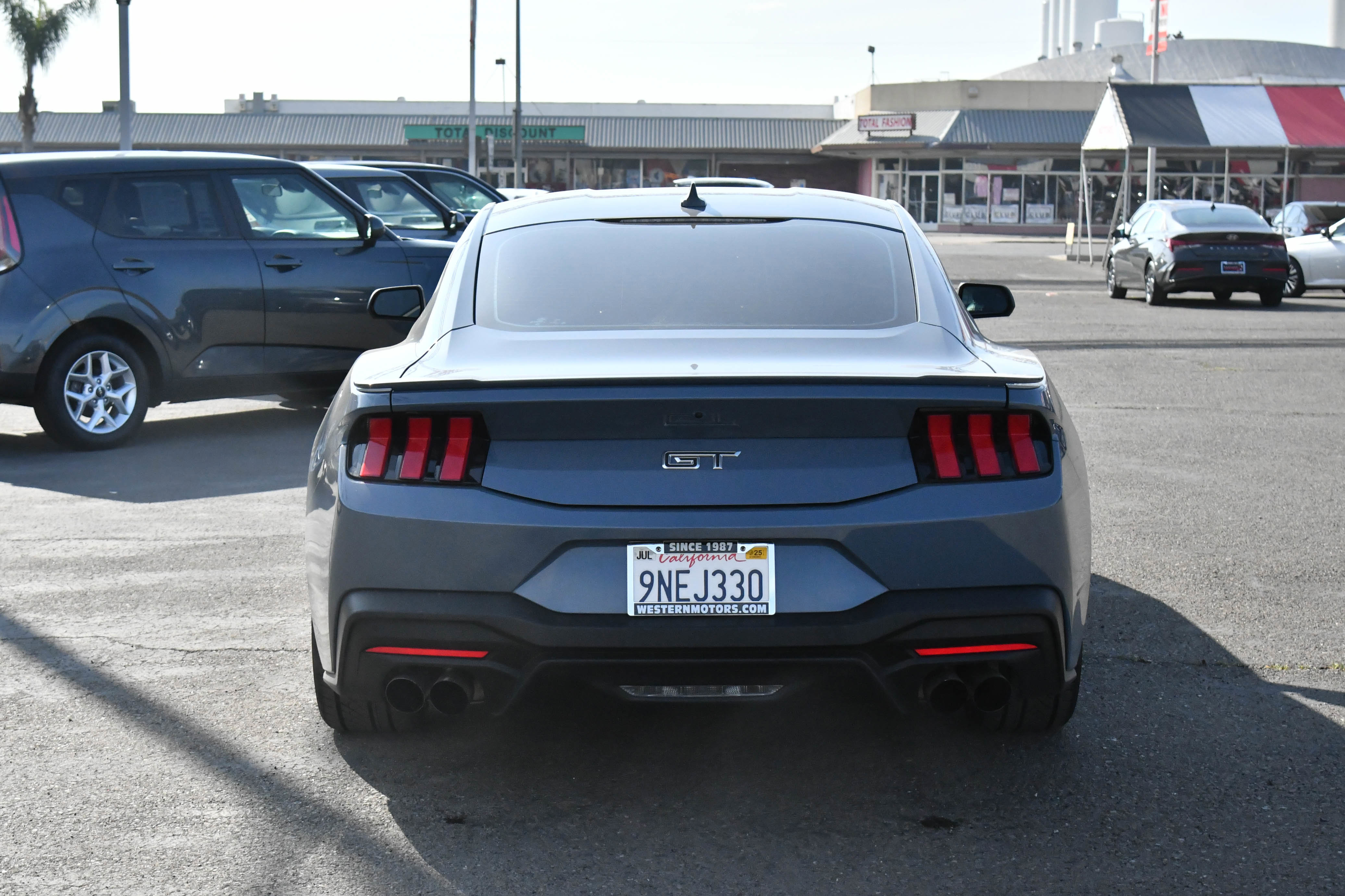 Used 2024 Ford Mustang GT Premium image 7