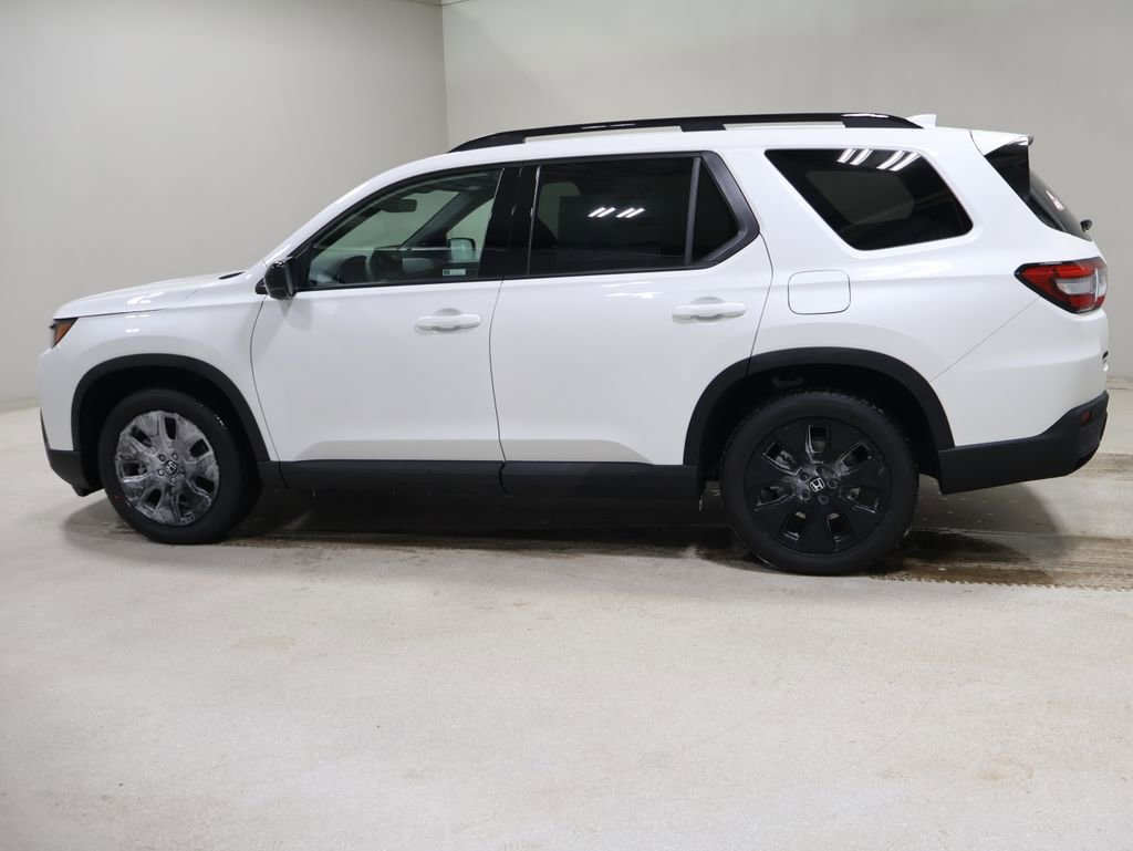 New 2026 Honda Pilot Black Edition image 5