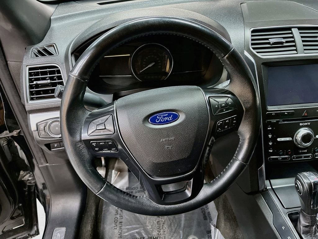 Used 2018 Ford Explorer Limited image 11