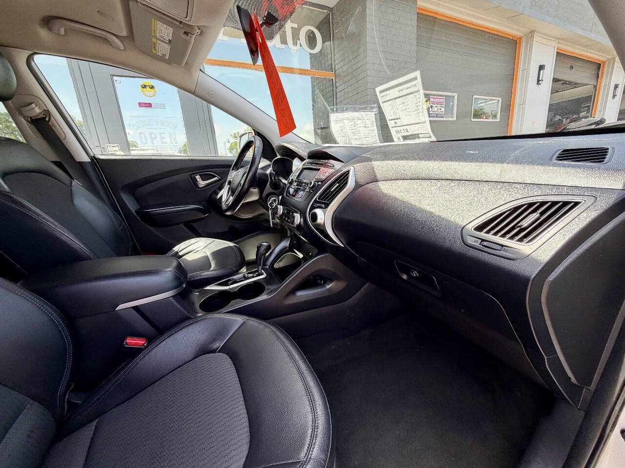 Used 2011 Hyundai Tucson GLS AWD/4WD image 31