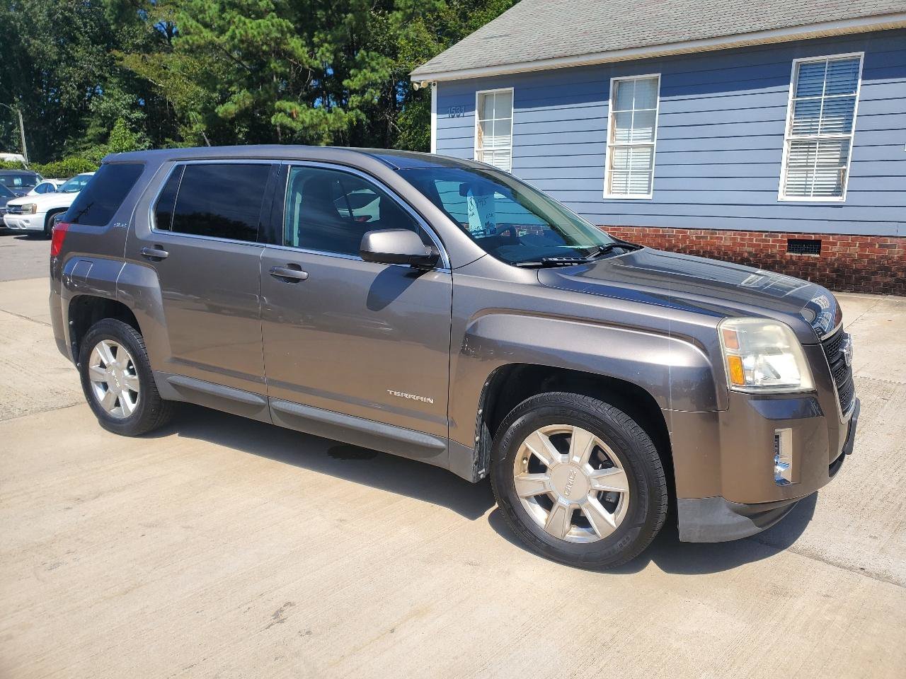 Used 2012 GMC Terrain SLE AWD/4WD image 3