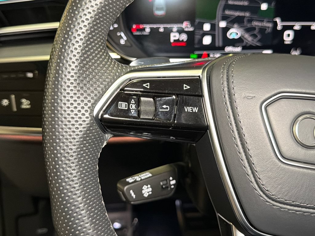 Used 2024 Audi S8 AWD/4WD image 22