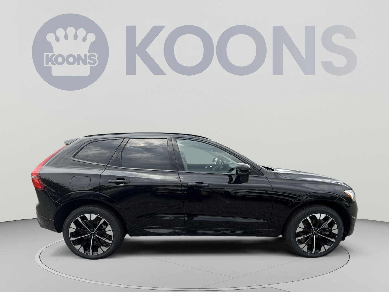 New 2026 Volvo XC60 T8 Plus w/ Protection Package Premier AWD/4WD image 8