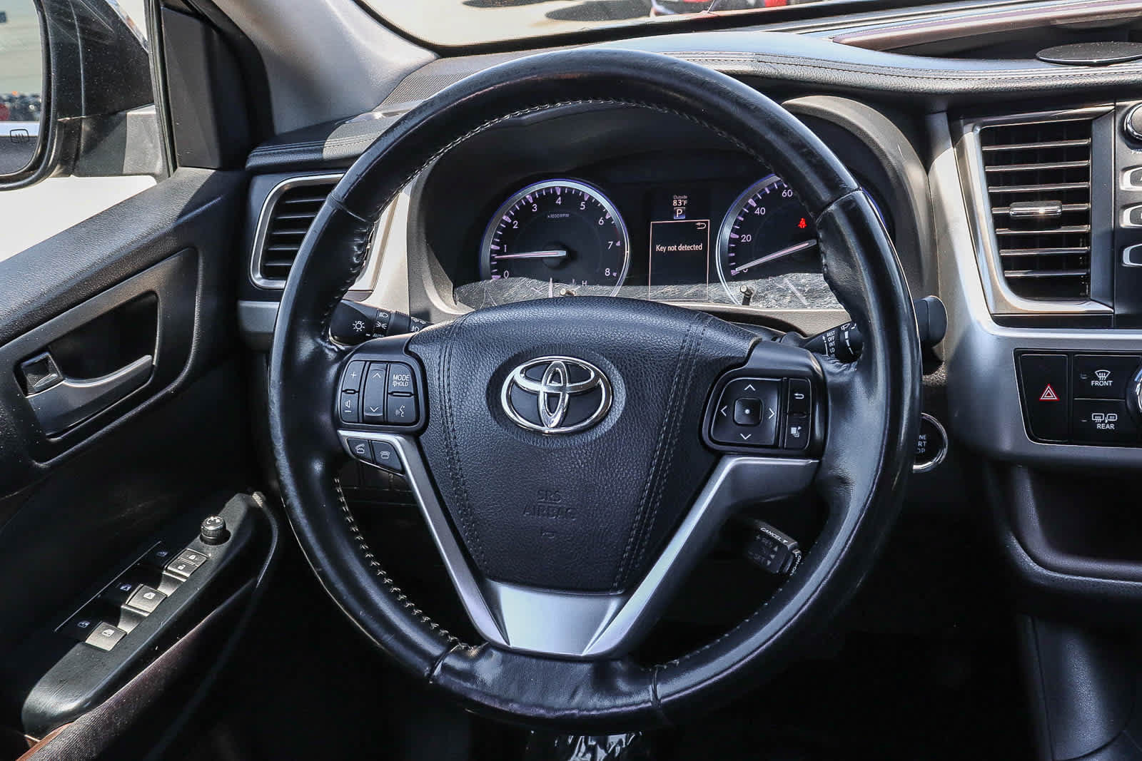 Used 2016 Toyota Highlander XLE FWD image 18