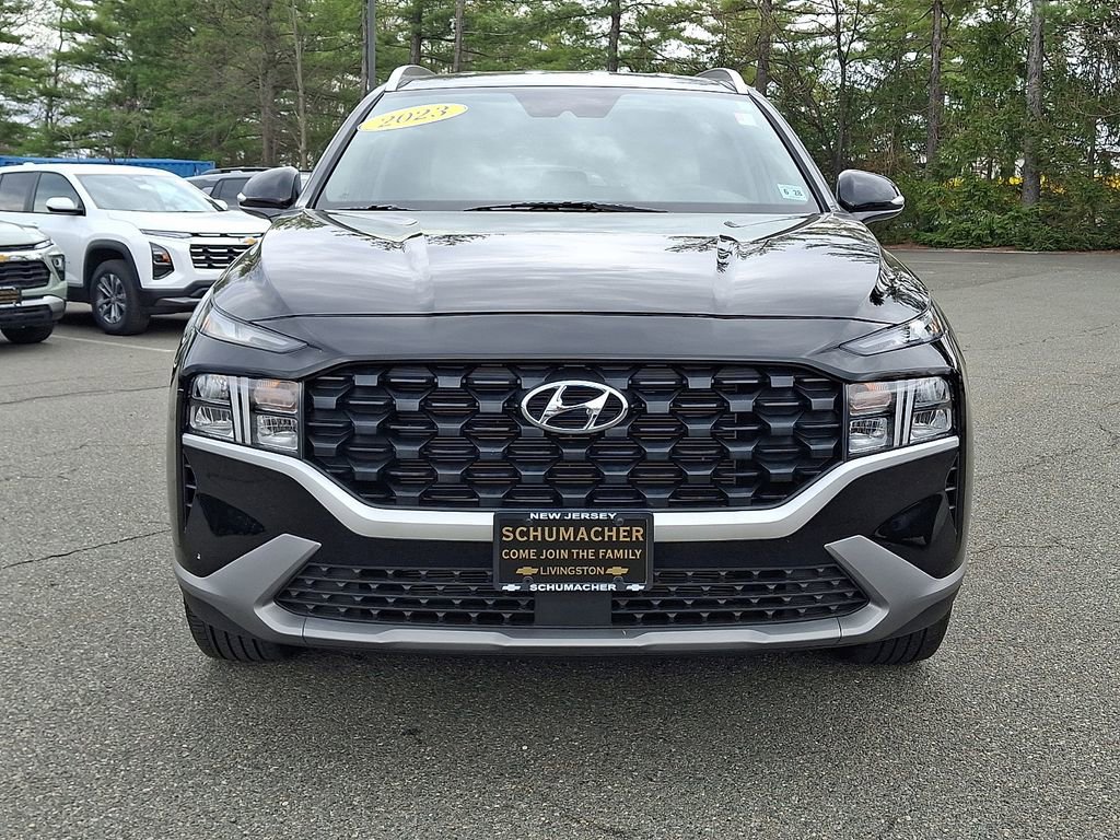 Used 2023 Hyundai Santa Fe SEL image 2