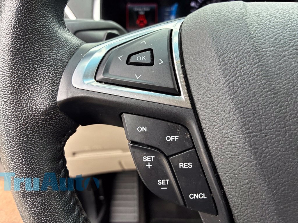 Used 2018 Ford Edge Titanium w/ Equipment Group 301A FWD image 28