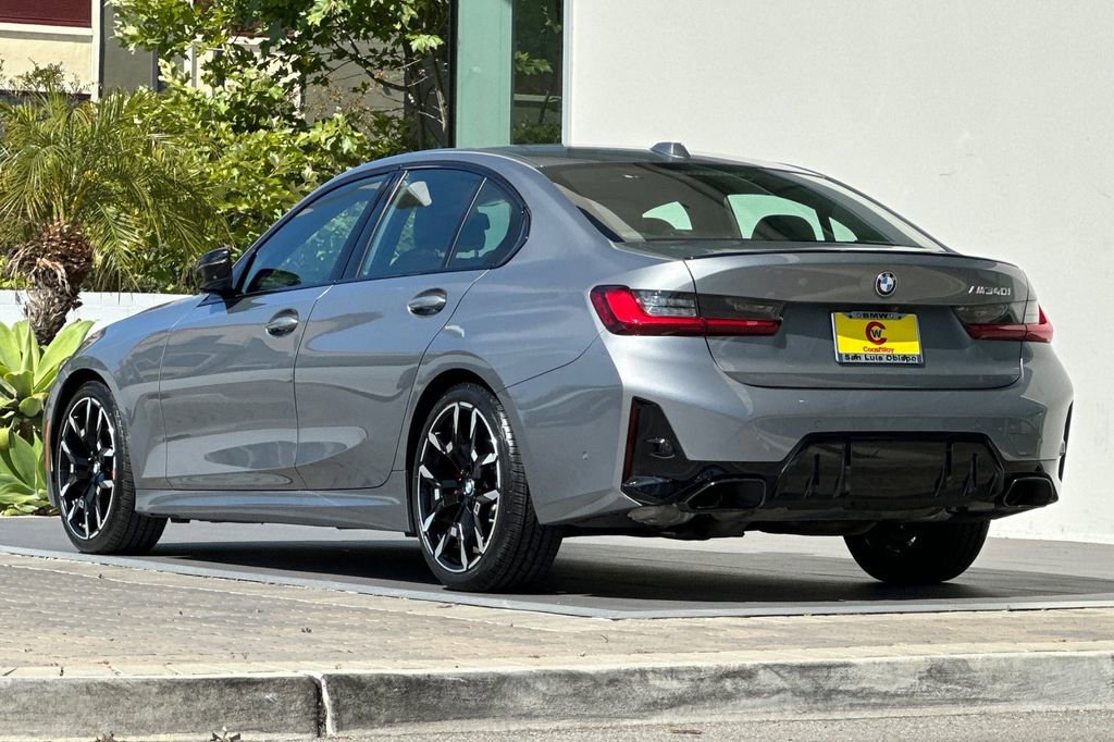 Used 2025 BMW M340i w/ Premium Package RWD image 5