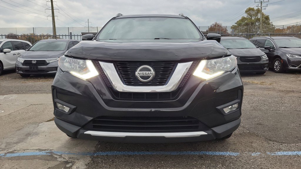Used 2018 Nissan Rogue S image 4