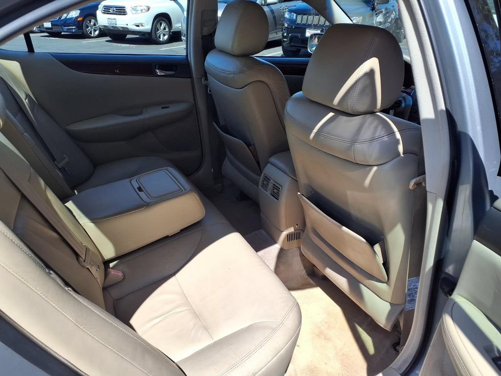 Used 2004 Lexus ES 330 FWD image 20