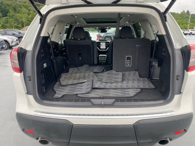 Used 2023 Subaru Ascent Limited w/ Technology Package AWD/4WD image 9