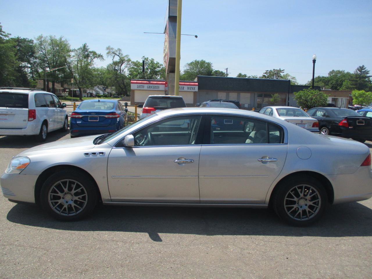 Used 2006 Buick Lucerne CX w/ Entertainment Package FWD image 4