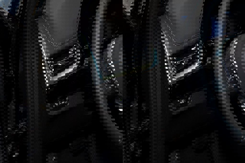 Used 2025 BMW X1 xDrive28i w/ Technology Package image 14