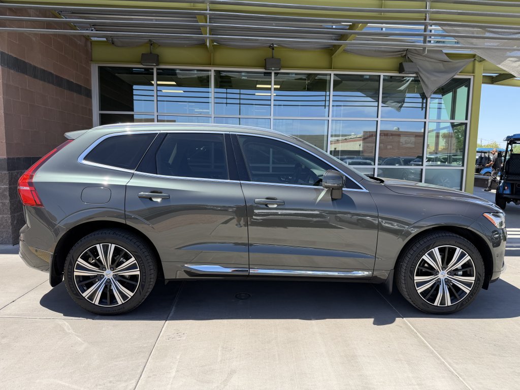 Used 2022 Volvo XC60 B5 Inscription w/ Advanced Package FWD image 9