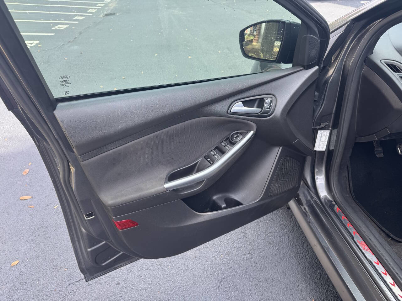 Used 2018 Ford Focus ST image 9