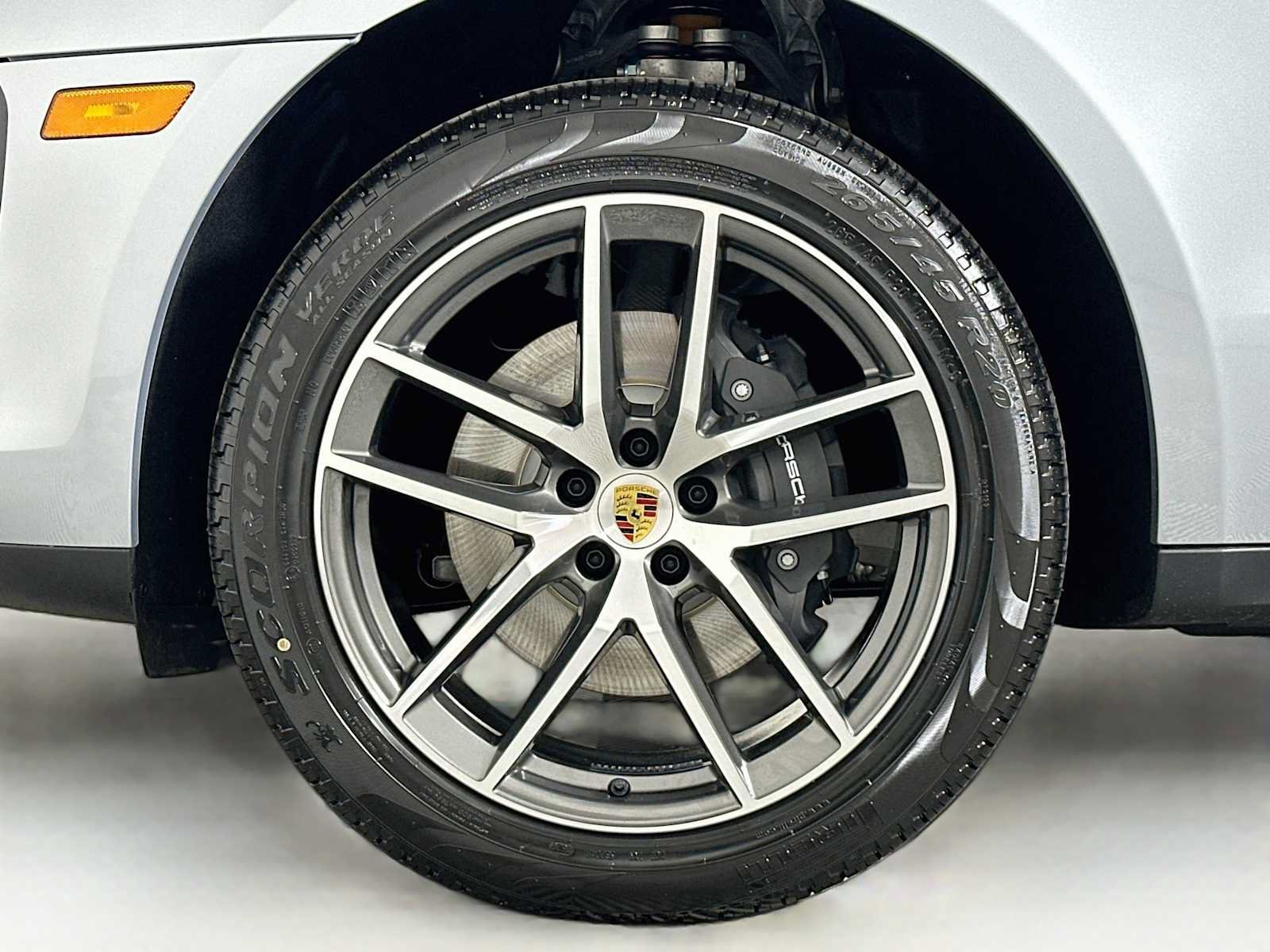 New 2026 Porsche Macan AWD/4WD image 32