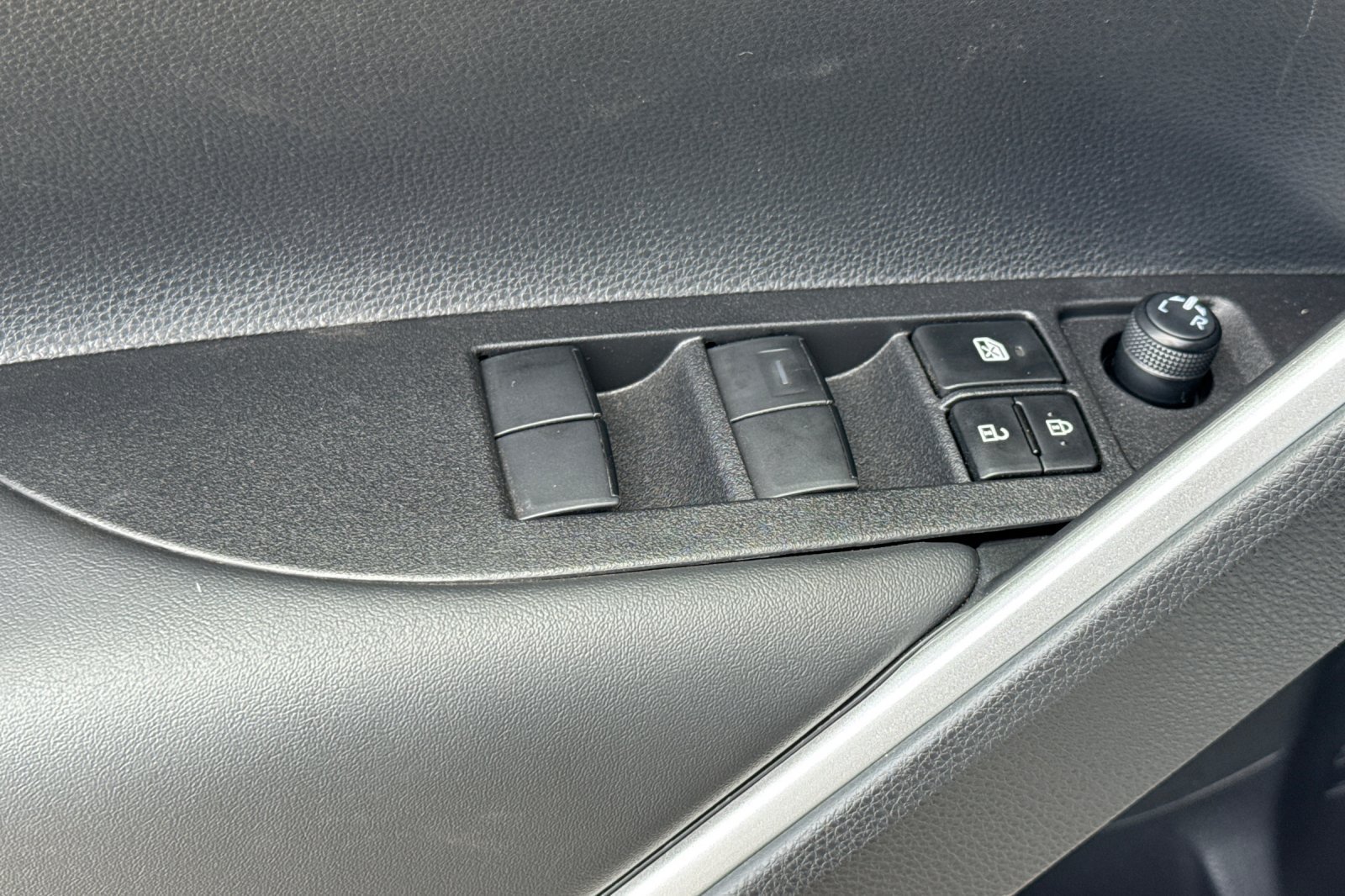 New 2026 Toyota Corolla Cross AWD Hybrid image 14