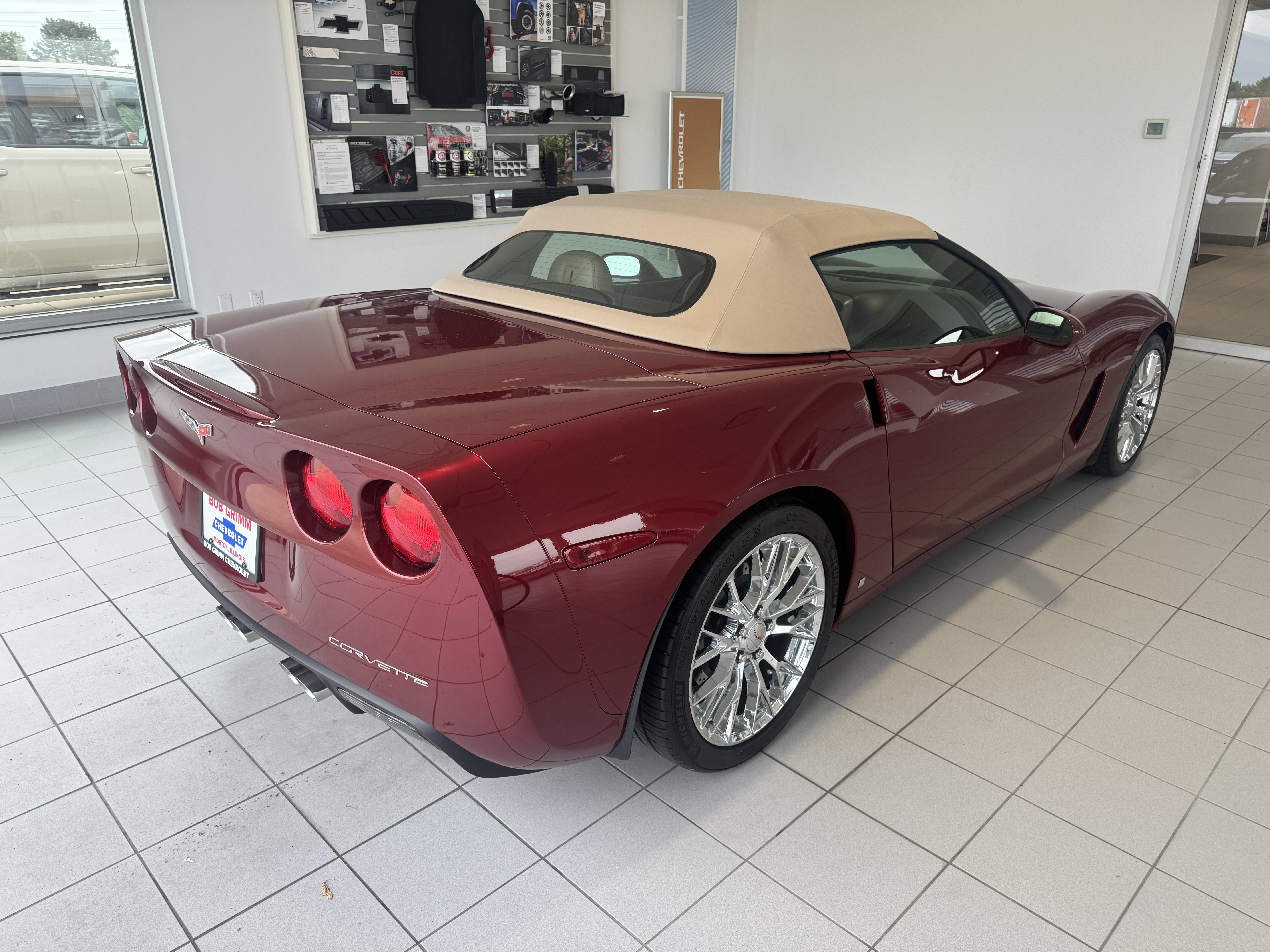 Used 2007 Chevrolet Corvette Convertible w/ Preferred Equipment Group RWD image 10
