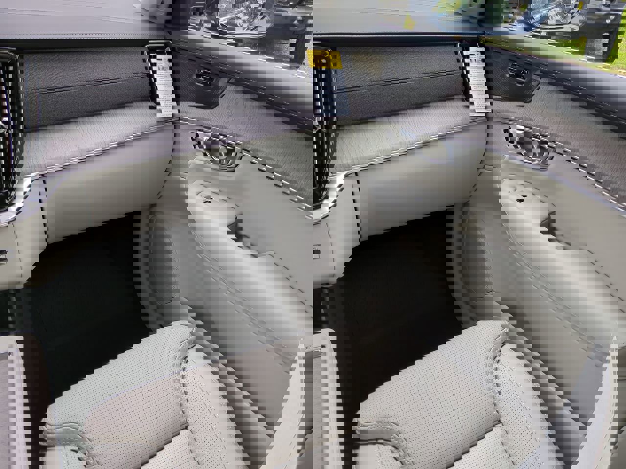 New 2026 Volvo XC90 B6 Ultra image 15