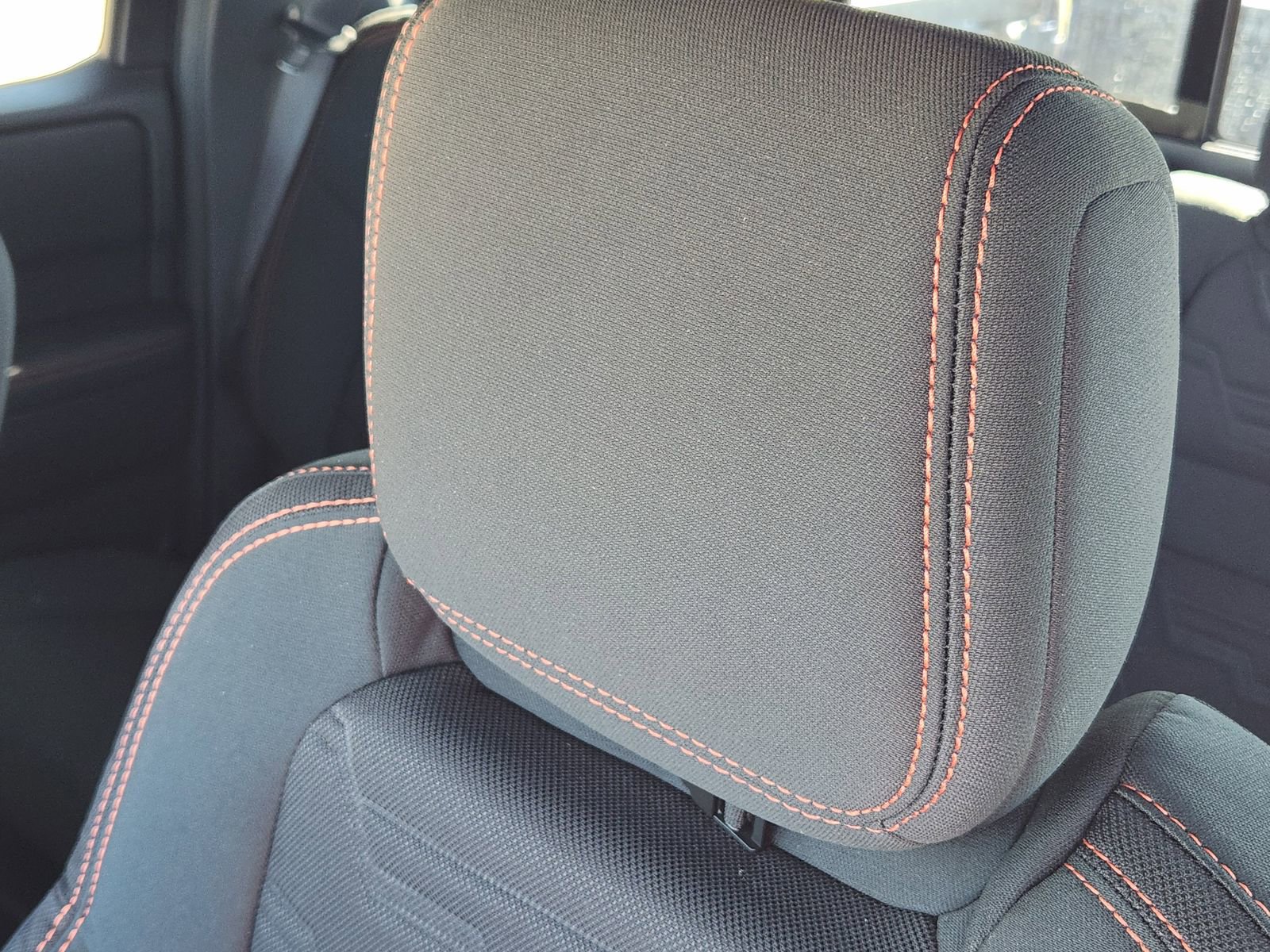 New 2026 Nissan Frontier PRO-4X w/ Pro-4x Convenience Package image 15