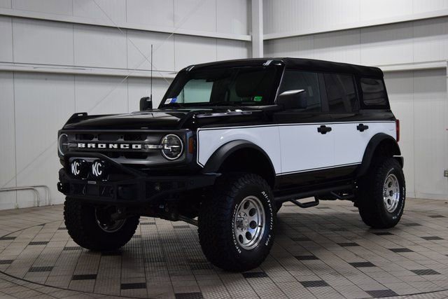 Used 2024 Ford Bronco Big Bend image 3