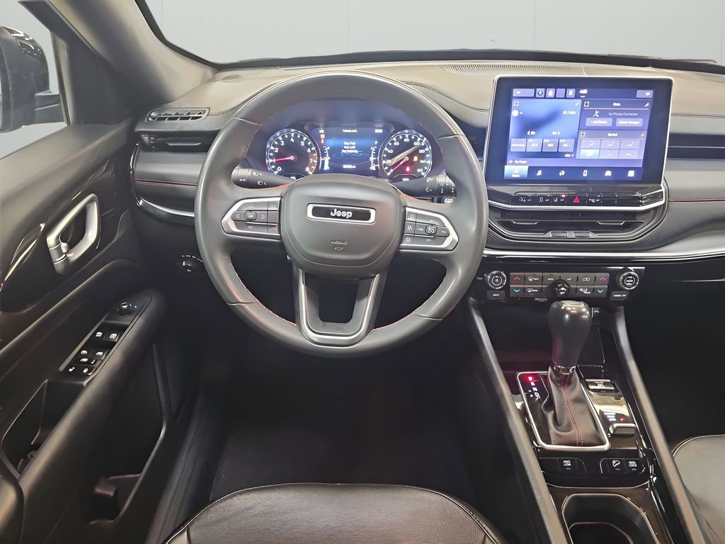 Used 2023 Jeep Compass Trailhawk image 12