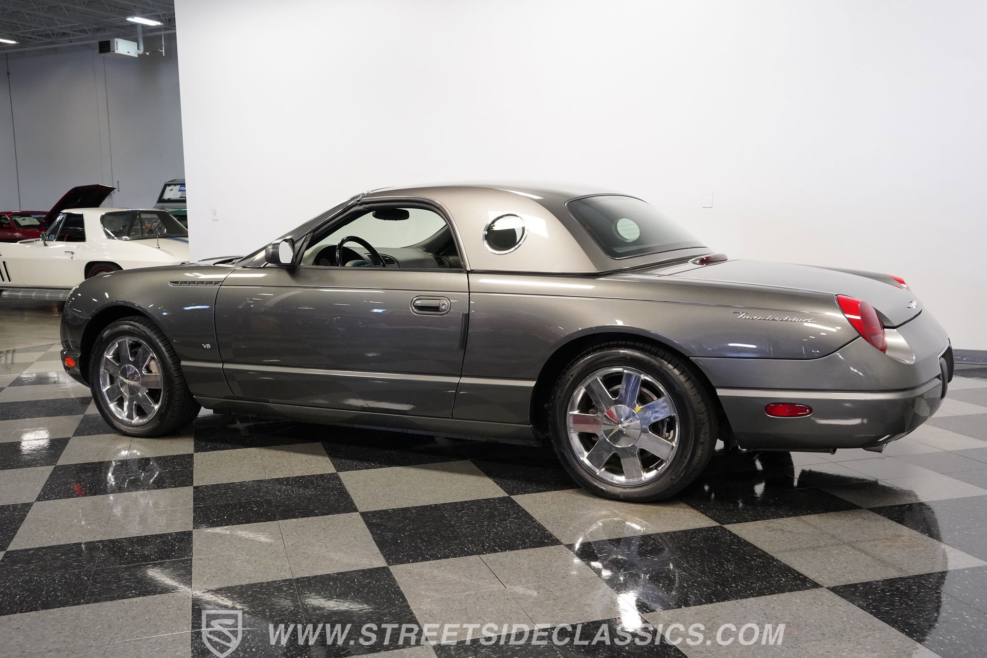 Used 2003 Ford Thunderbird image 9