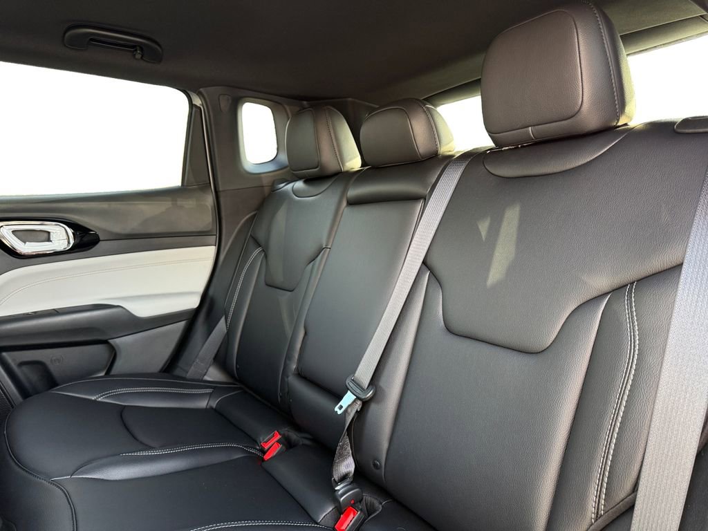 New 2026 Jeep Compass Limited AWD/4WD image 14