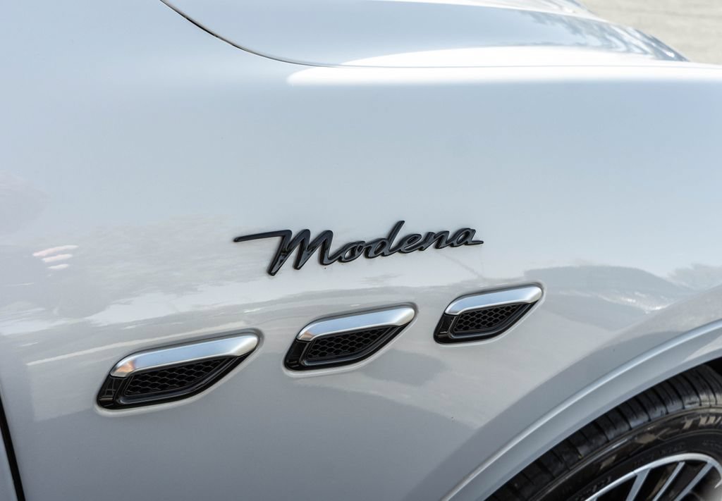 Used 2023 Maserati Grecale Modena AWD/4WD image 4
