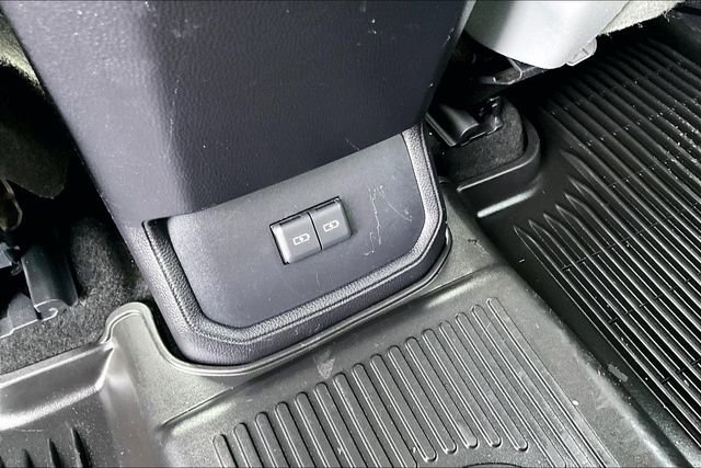 Used 2023 Toyota Highlander XLE image 18