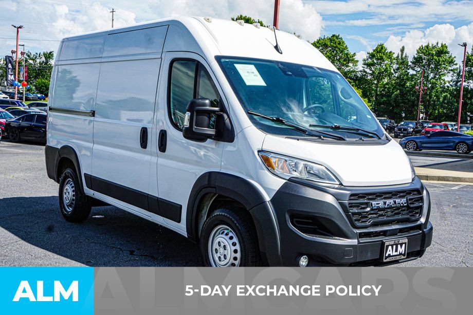 Used 2025 RAM ProMaster 2500 w/ Convenience Group FWD image 3