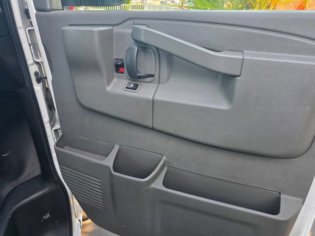 Used 2016 Chevrolet Express 2500 Extended RWD image 21