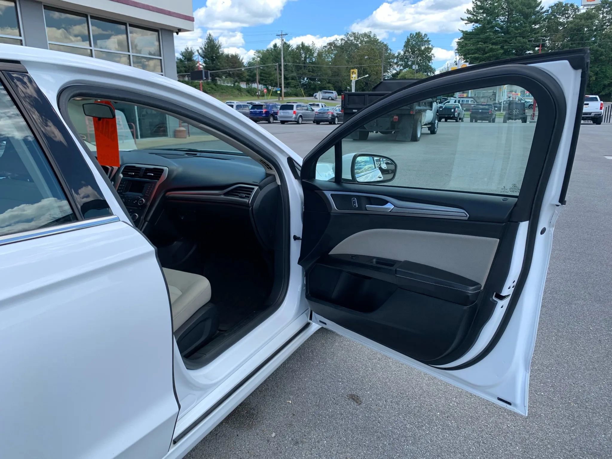 Used 2018 Ford Fusion S image 19