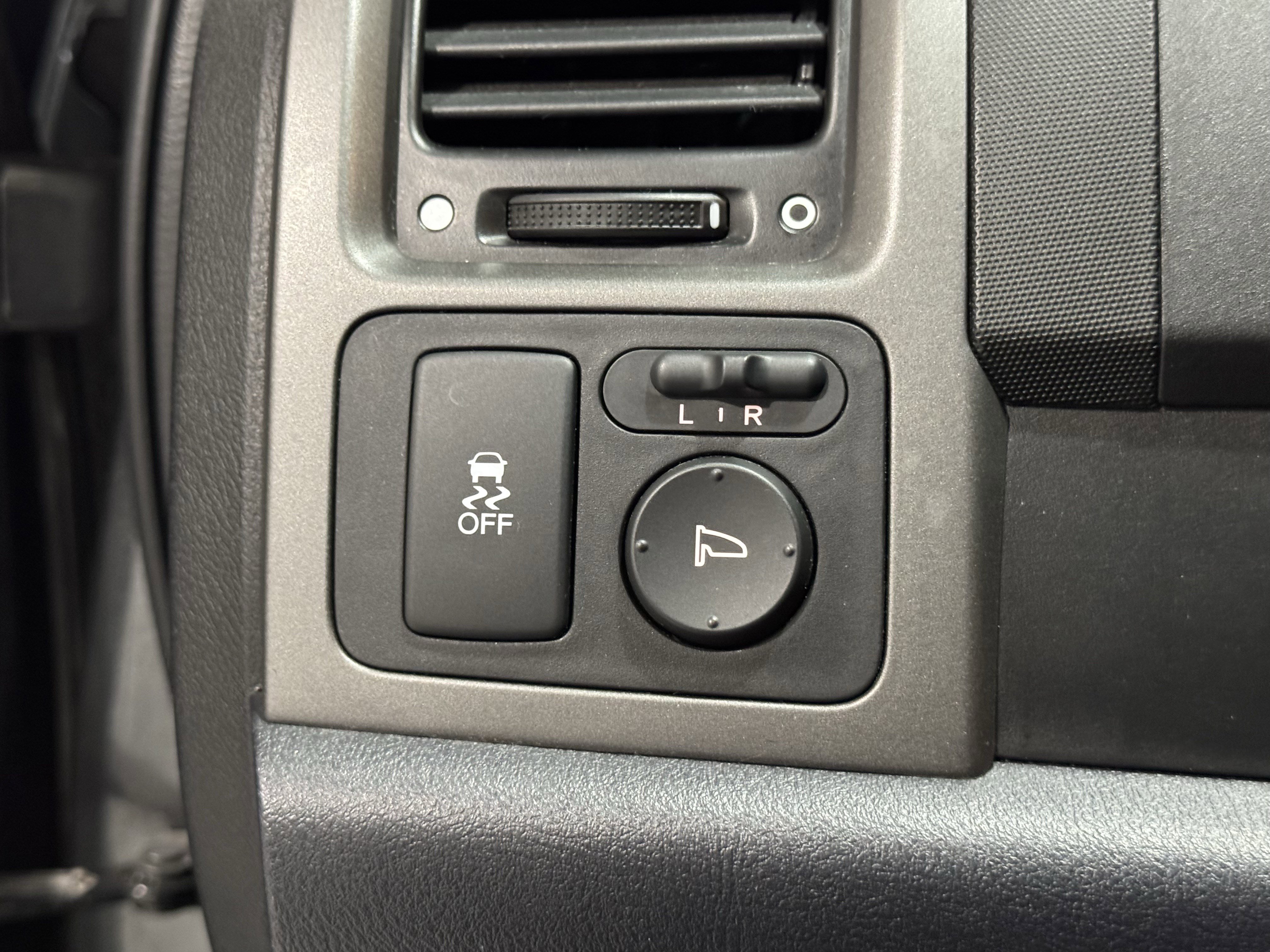 Used 2011 Honda CR-V EX-L image 27