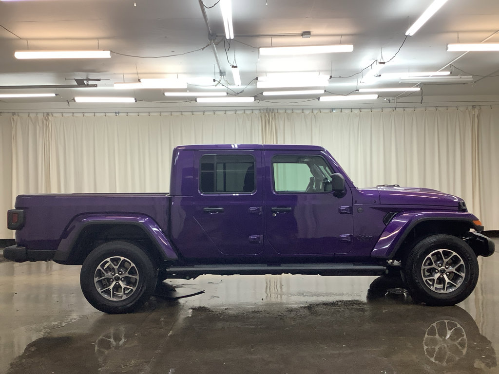 New 2026 Jeep Gladiator Sport AWD/4WD image 5