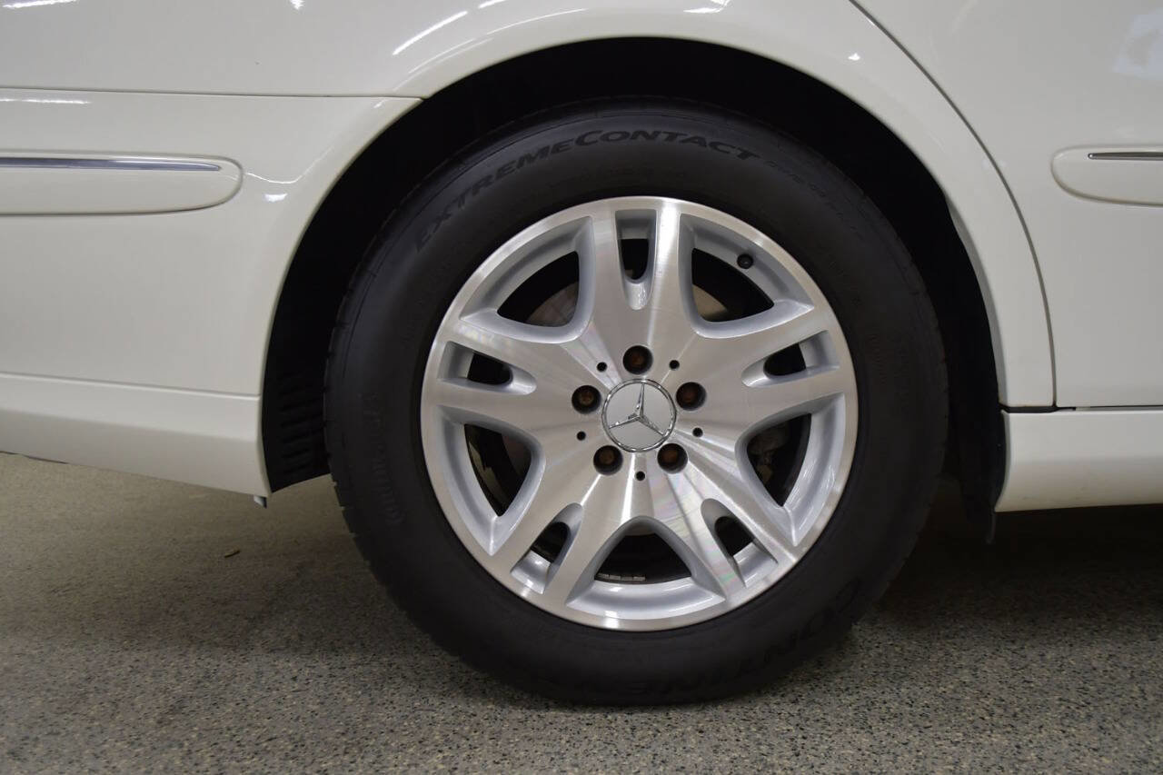 Used 2005 Mercedes-Benz E 320 CDI Sedan image 23