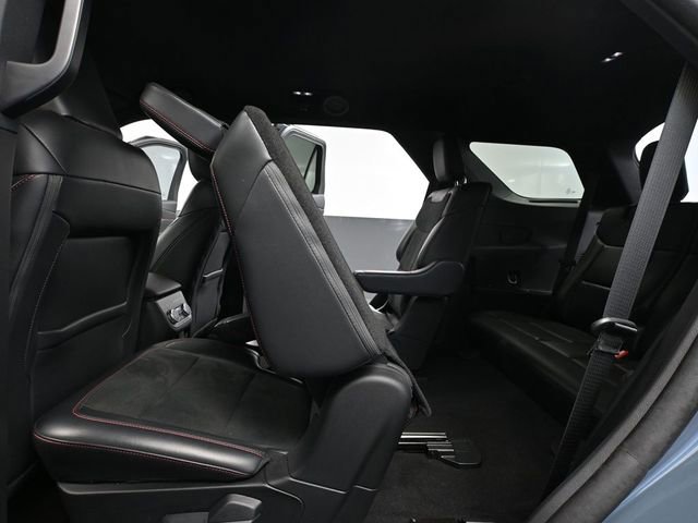 Used 2025 Ford Explorer ST image 41