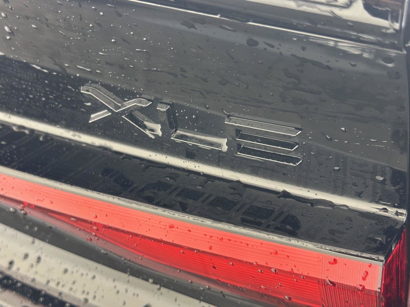 Used 2025 Toyota Prius XLE FWD image 10