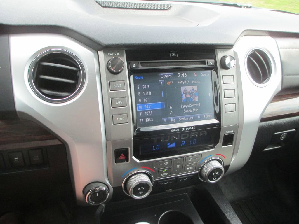 Used 2015 Toyota Tundra Limited w/ Limited Premium Package image 27