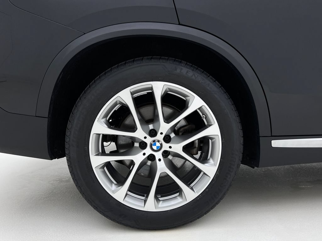 Used 2023 BMW X5 xDrive40i w/ Premium Package AWD/4WD image 29