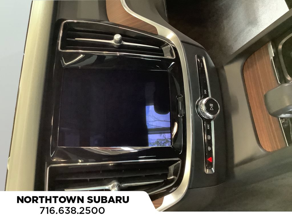 Used 2024 Volvo S60 B5 Plus FWD image 19