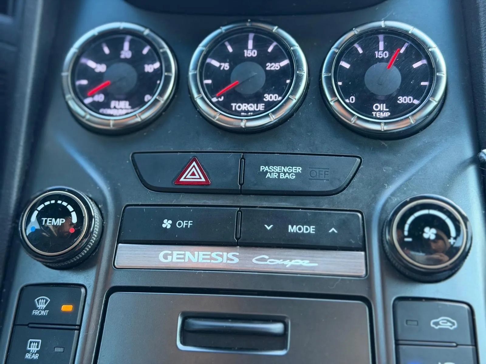 Used 2015 Hyundai Genesis 3.8 image 18