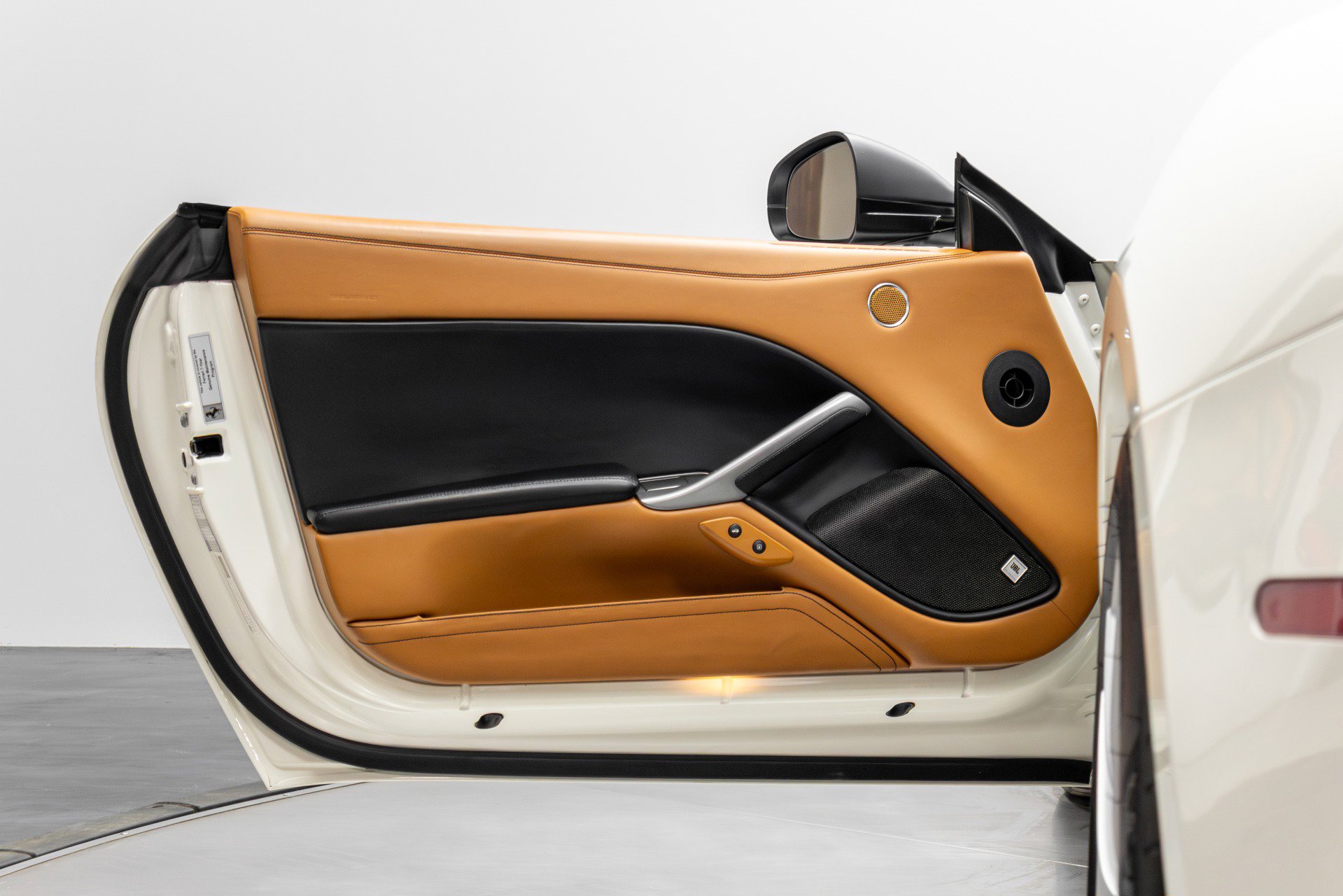 Used 2015 Ferrari F12 Berlinetta image 41