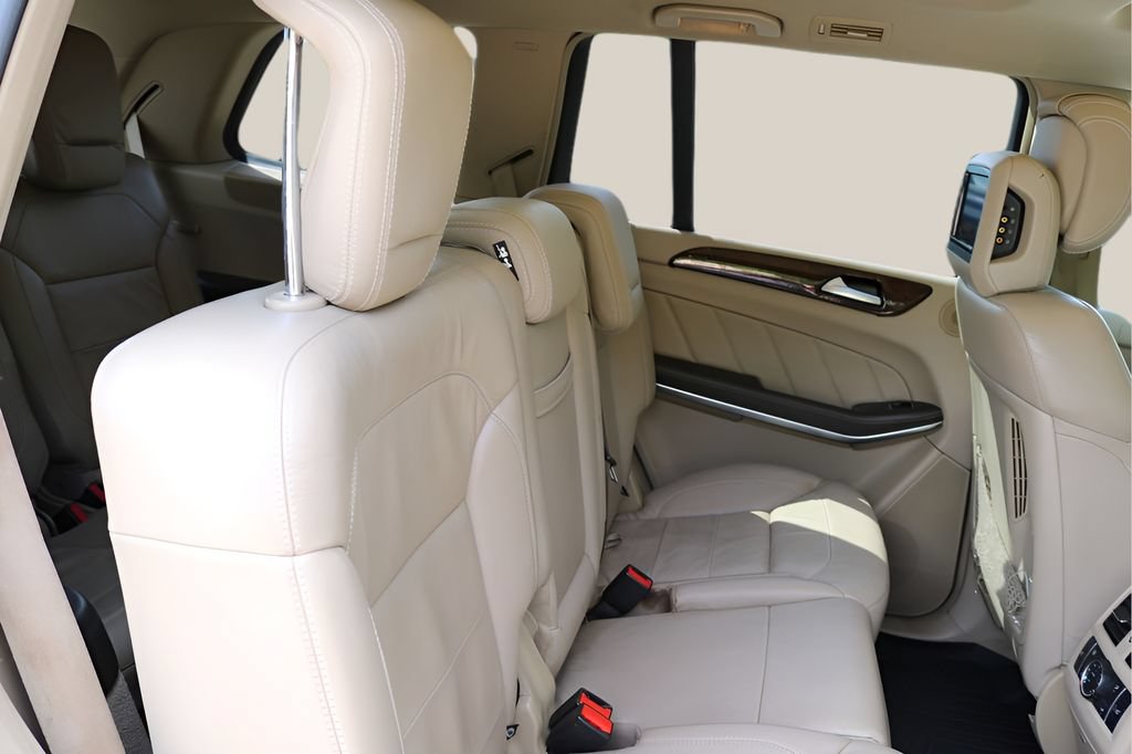 Used 2014 Mercedes-Benz GL 550 4MATIC image 21