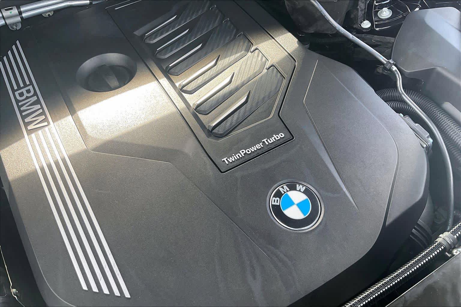 Certified 2022 BMW X6 xDrive40i w/ M Sport Package AWD/4WD image 30