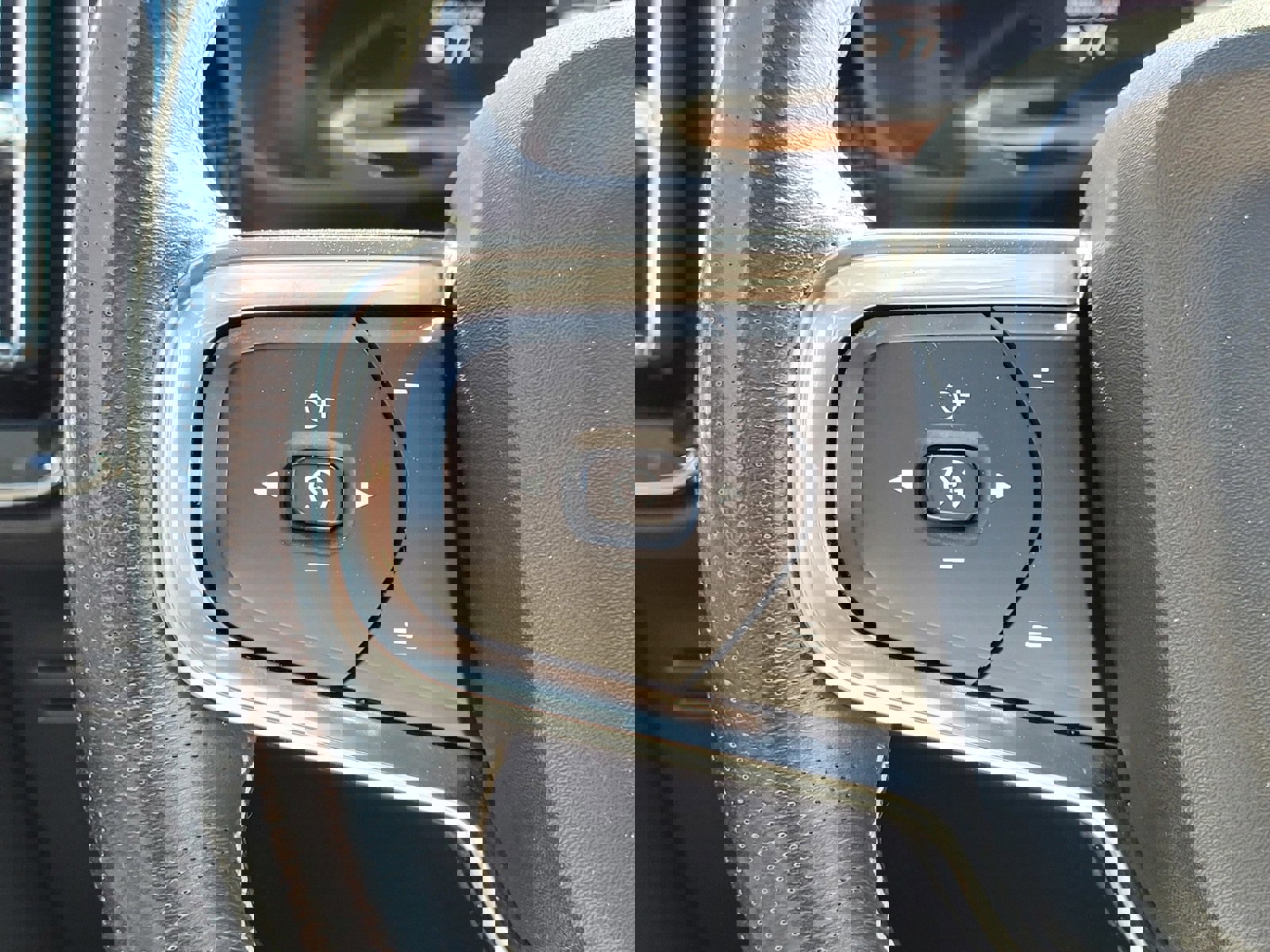 Used 2021 Volvo XC40 P8 Recharge image 19