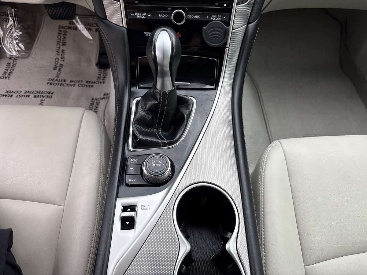 Used 2017 INFINITI Q50 Signature Edition w/ All Weather Package (L93) RWD image 25